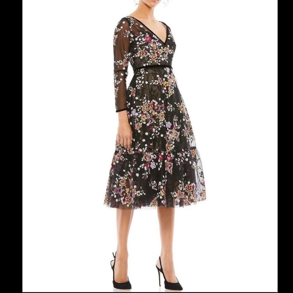 Mac Duggal Embroidered Floral Lace Tea Dress